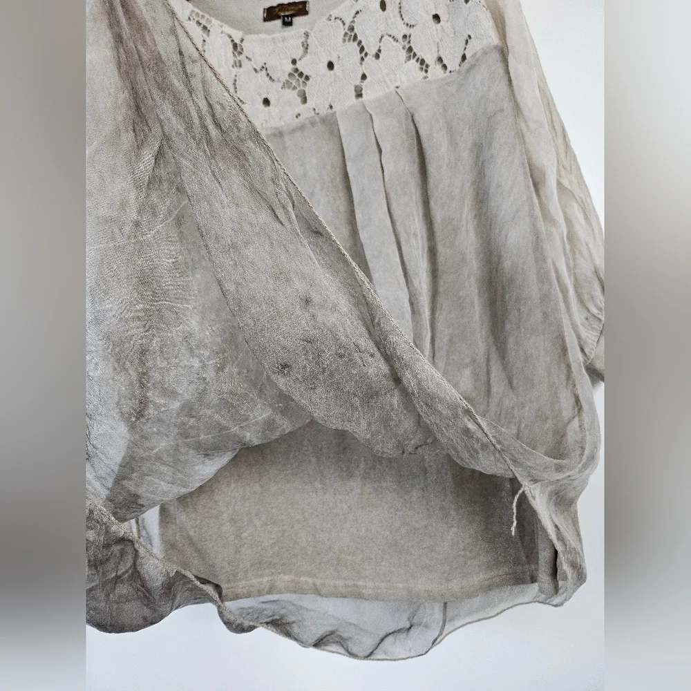 H Trend Italy 100% Silk Blouse Womens Medium Gray Whimsical Lace Floral Flowy - Picture 7 of 13